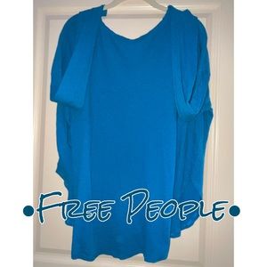 || Free People || Side Split Hi-Lo Piko Top